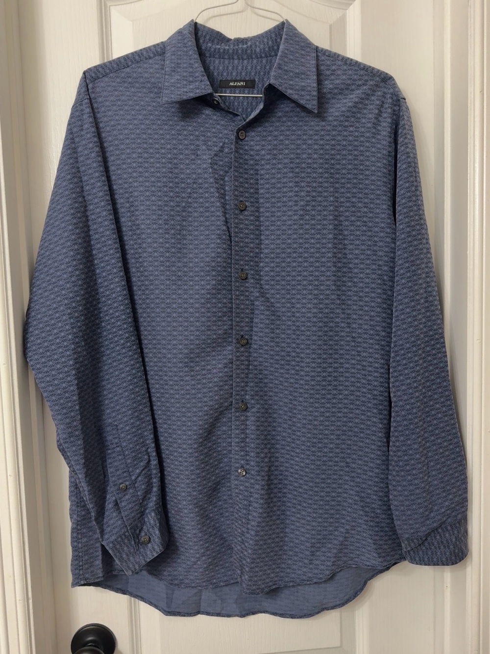 Alfani Men's Long Sleeve Button Down Dress Shirt blue geometric pattern Size M